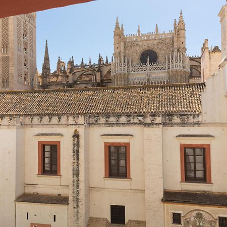 Puerta Catedral Apartments Севилья Экстерьер фото