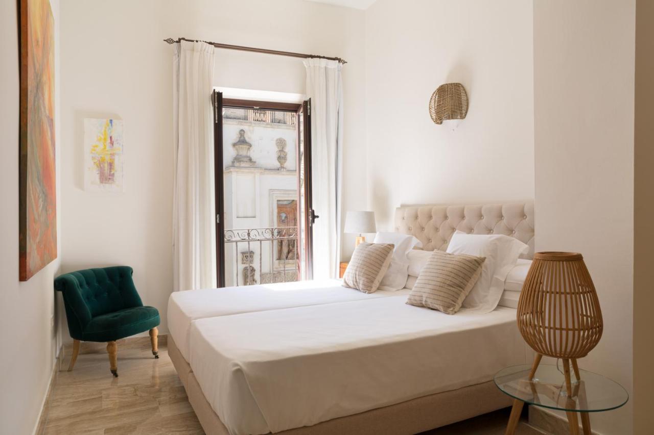 Puerta Catedral Apartments Севилья Экстерьер фото