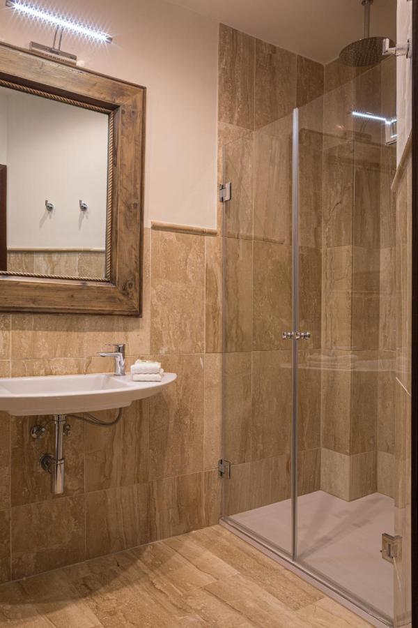 Puerta Catedral Apartments Севилья Экстерьер фото
