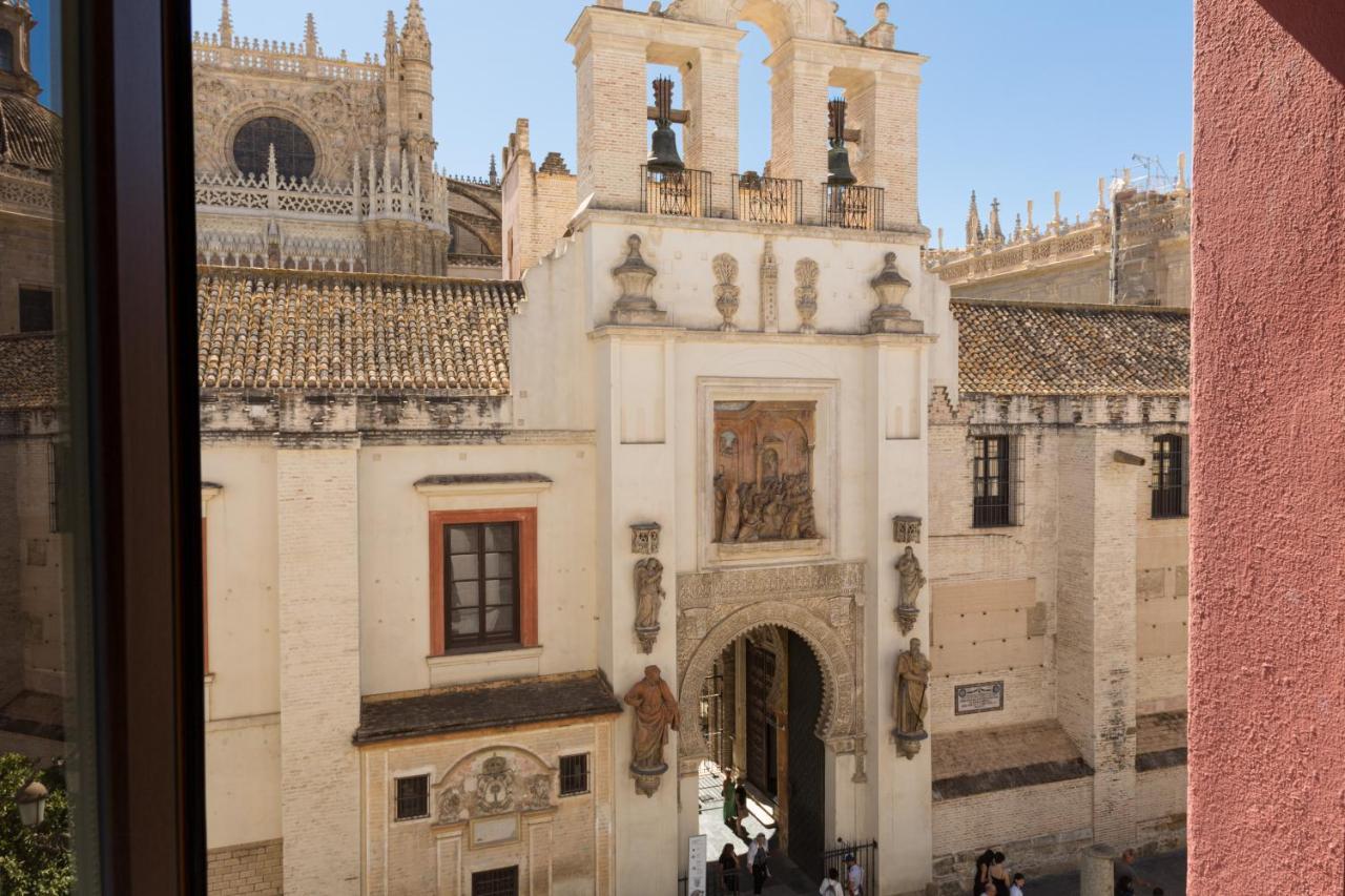 Puerta Catedral Apartments Севилья Экстерьер фото