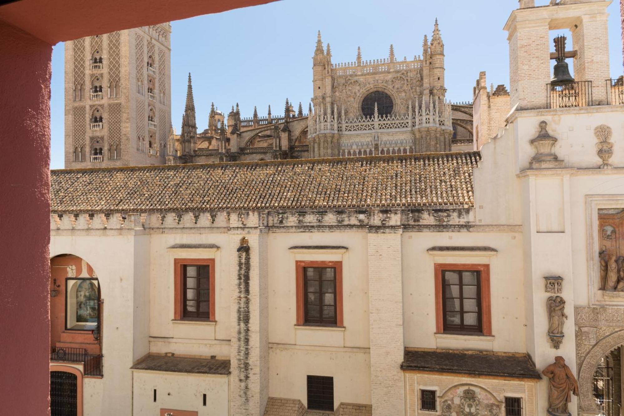 Puerta Catedral Apartments Севилья Экстерьер фото