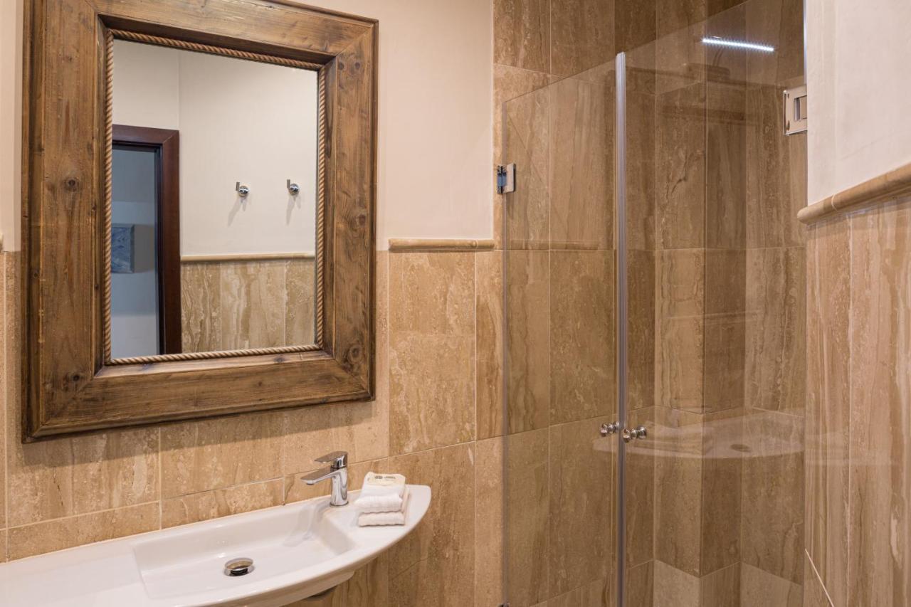 Puerta Catedral Apartments Севилья Экстерьер фото
