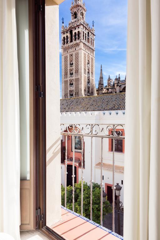 Puerta Catedral Apartments Севилья Экстерьер фото