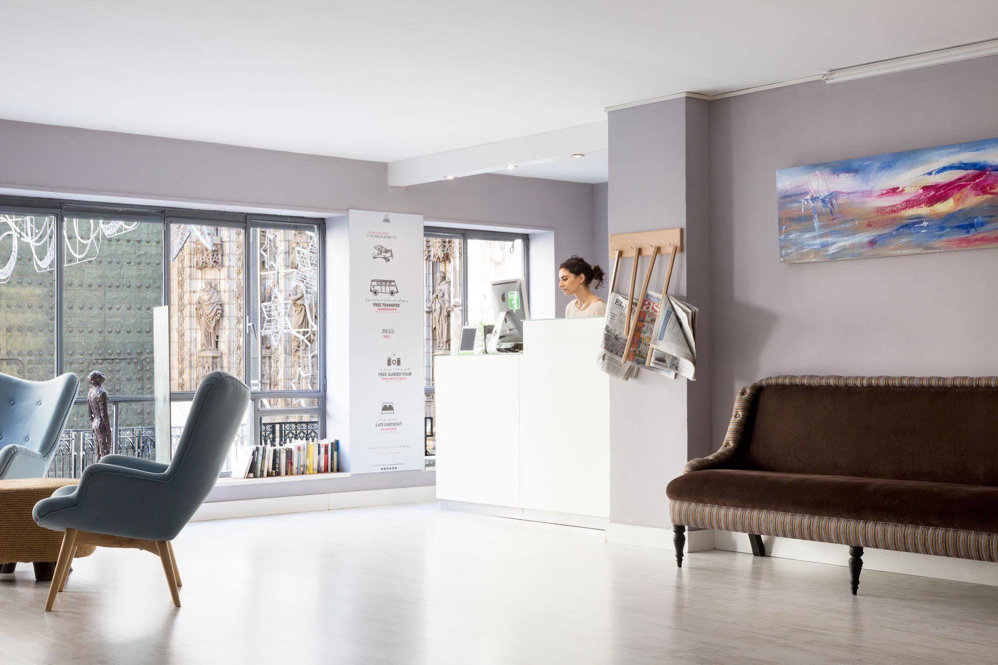 Puerta Catedral Apartments Севилья Экстерьер фото