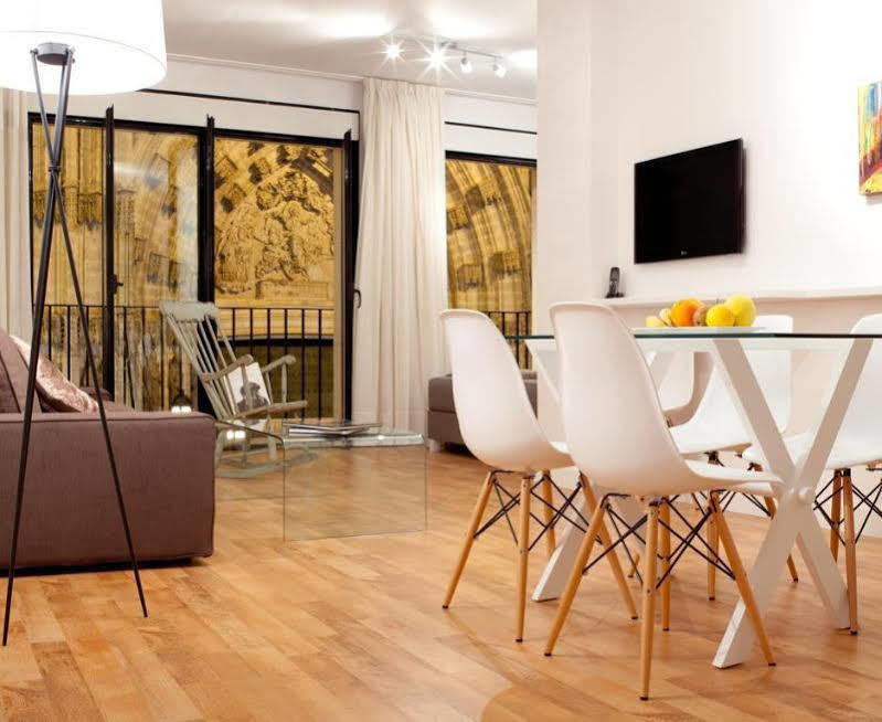 Puerta Catedral Apartments Севилья Экстерьер фото
