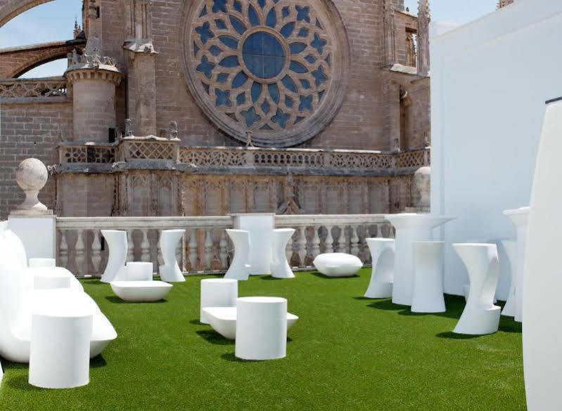 Puerta Catedral Apartments Севилья Экстерьер фото