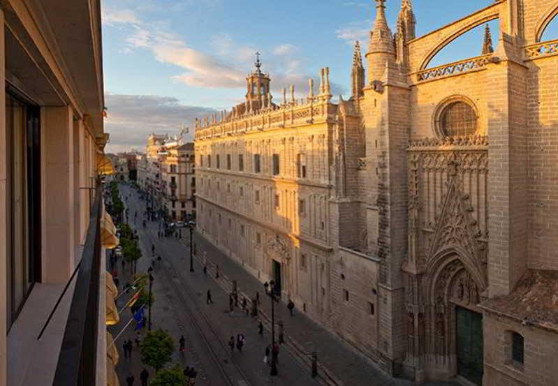 Puerta Catedral Apartments Севилья Экстерьер фото